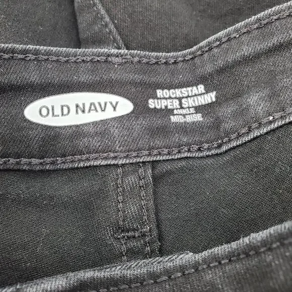 Old Navy‎ Rockstar Super Skinny Ankle Mid Rise Black Jeans Womens 16 Pre-Owned - Picture 3 of 5